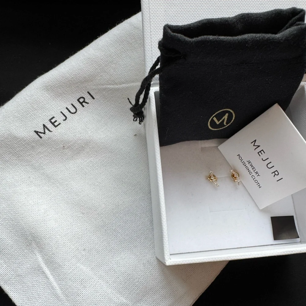 Like new! Mejuri 14k Diamond Cluster Climber Studs (discontinued) - Picture 9 of 9